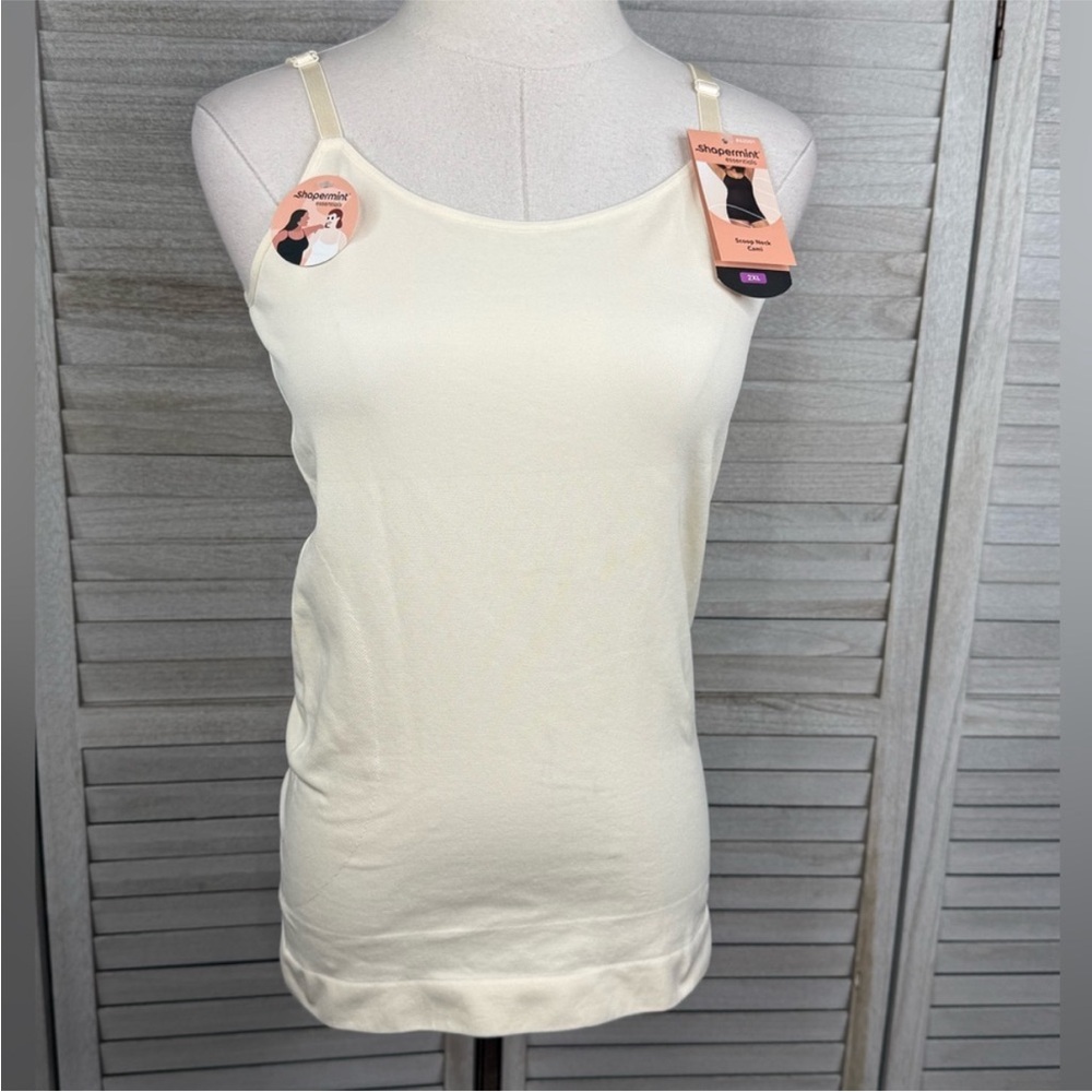 SHAPERMINT Essentials Scoop Neck Cami
Cream-2XL